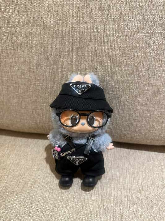 NERDY HYPEBEAST IN BLACK